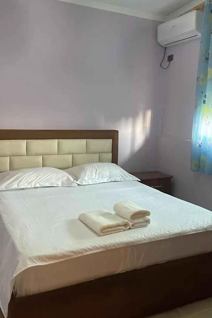 Comfortable Beach Apartment Golem